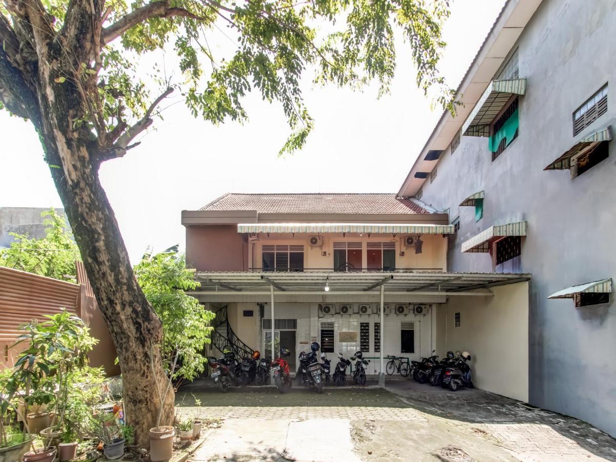 Oyo Life 91374 Asia Stay Semarang Syariah Exterior foto
